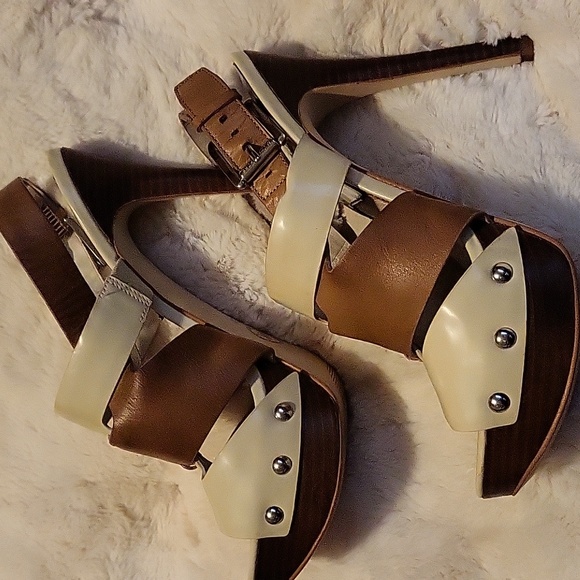 Michael Kors platform slingback heels - Picture 4 of 10